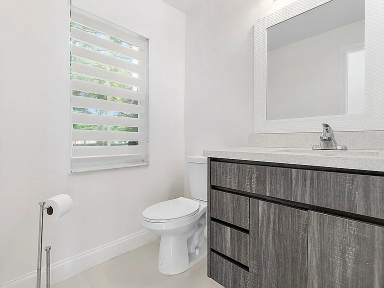 3923 SW 169th Ter — Photo 11