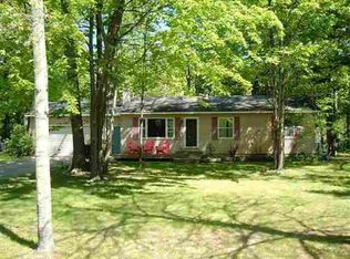 1915 Penbroke Dr, Traverse City, MI 49696