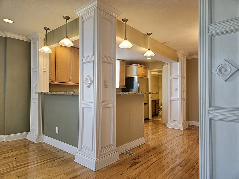 111 NW 2nd St #3 — Photo 6
