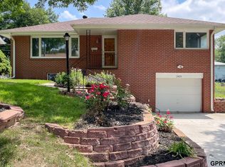 2421 S 49th Ave, Omaha, NE 68106