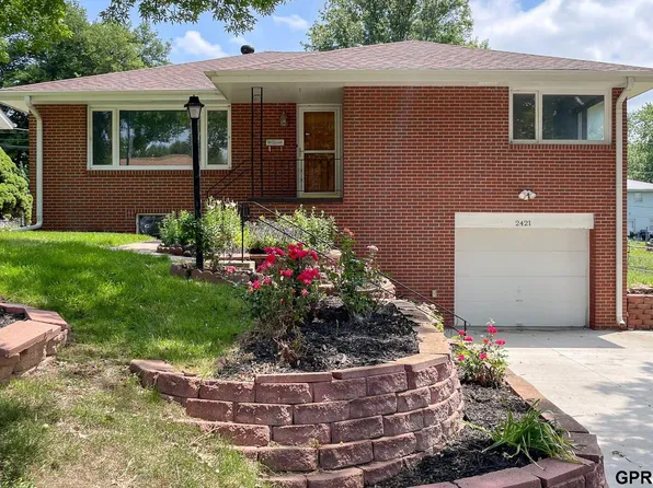 2421 S 49th Ave, Omaha, NE 68106