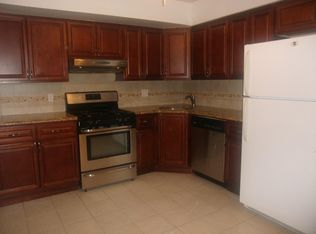 3559 170th St, Flushing, NY 11358