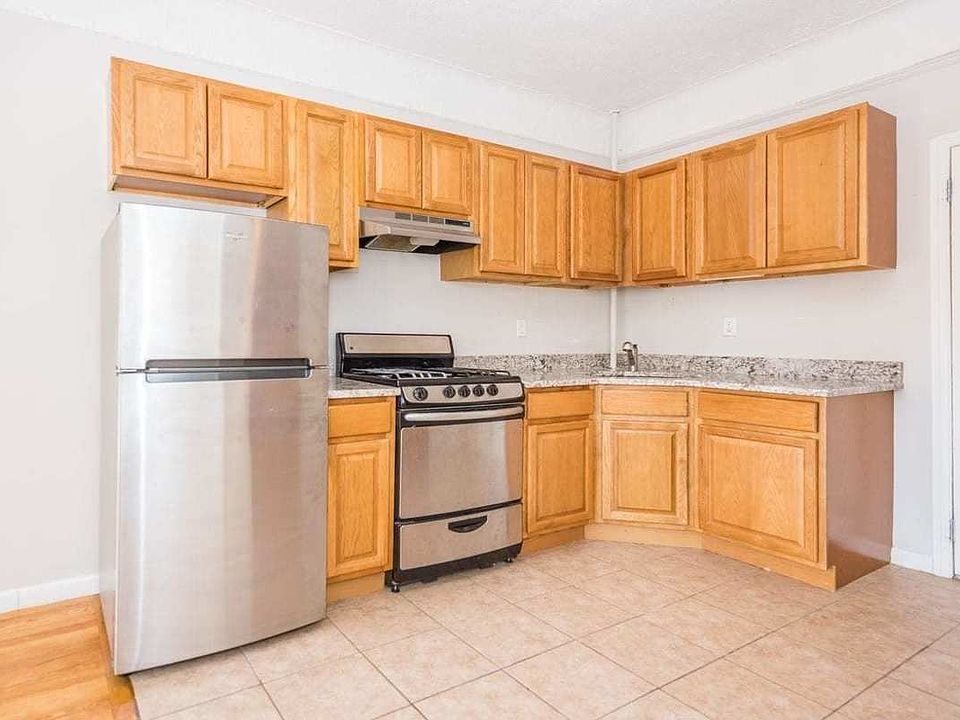 1st image of 31-13 30th Ave #2R