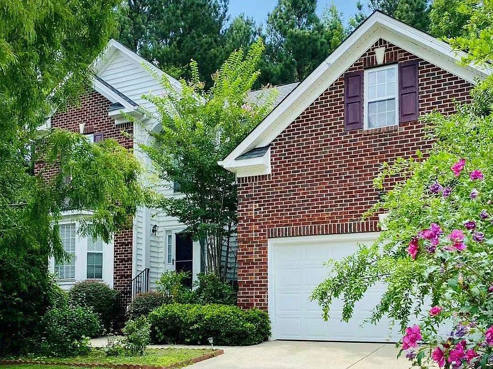 1st image of 105 Adrians Pl