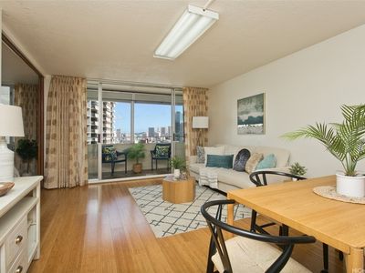 780 Amana St APT 1506, Honolulu, HI, 96814