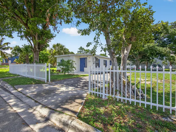 1181 W 32nd Street, Riviera Beach, FL 33404