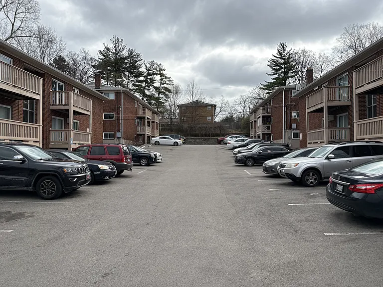 Hidden Oaks Apartments — Photo 7