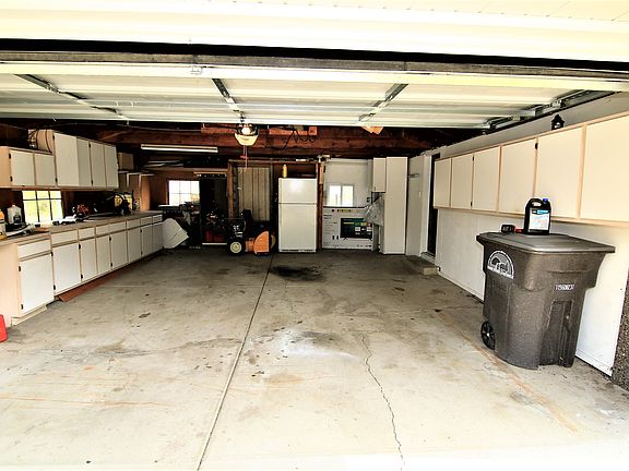 5th image of 19750 Beck Rd
