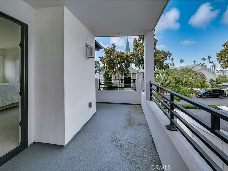 608 Heliotrope Ave — Photo 35