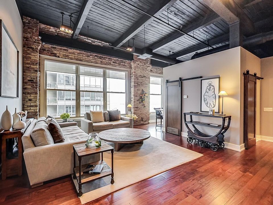 1st image of 540 N Lake Shore Dr APT 723