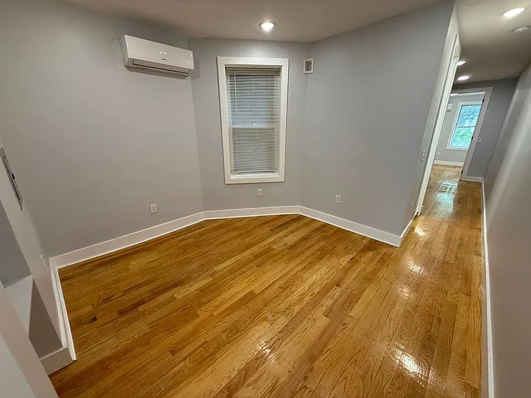 407 61st St #1 — Photo 2