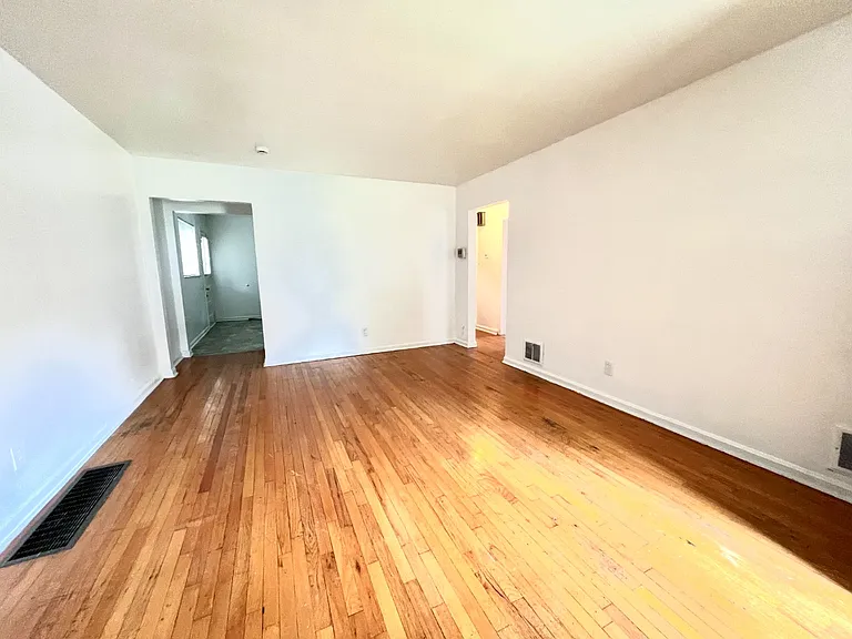 3119 Cavanaugh Ave — Photo 6