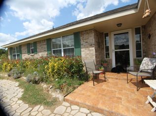 114 Oak Park Ln, Spring Branch, TX 78070