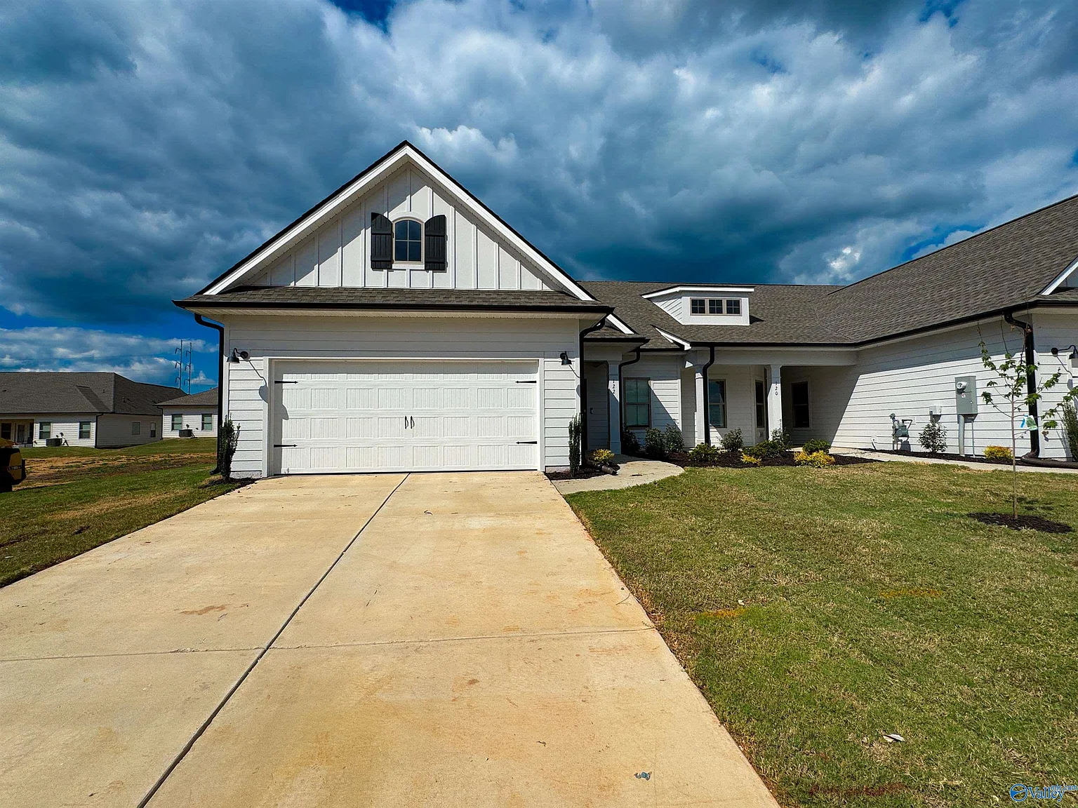 3 bed, 2.0 bath, 1837 sqft, $1,950 — Photo 2