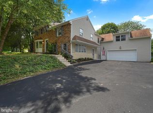 1124 Grove Rd, West Chester, PA 19380