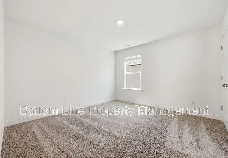 24 Blackthorn Ln — Photo 27
