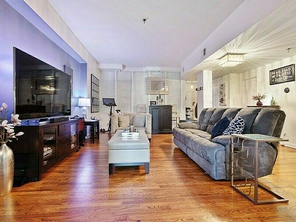 2nd image of 357 Varick St APT 223B