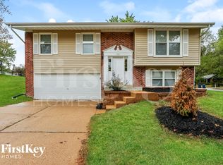 353 Marywood Ct, Ballwin, MO