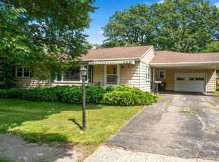 403 S 4th Ave, Forreston, IL 61030