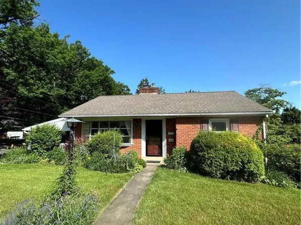 555 Margaret St, Allentown, PA 18103