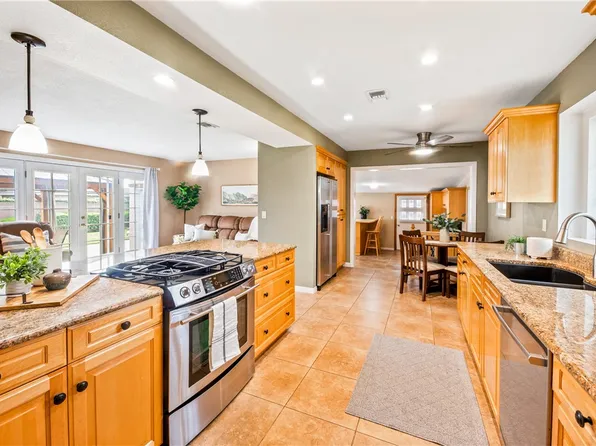 2430 W Grivey Ave, Anaheim, CA 92804