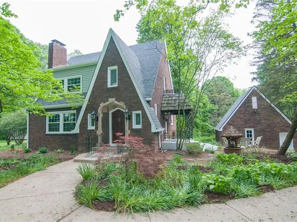 2044 S Lick Creek Dr, Indianapolis, IN 46203