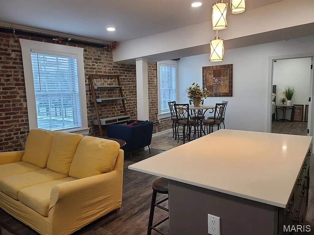 1 bed, 1.0 bath, 760 sqft, $1,300 — Photo 4