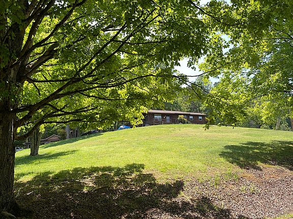 3rd image of 2348 Lynx Rd