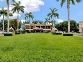 9320 Fontainebleau Blvd