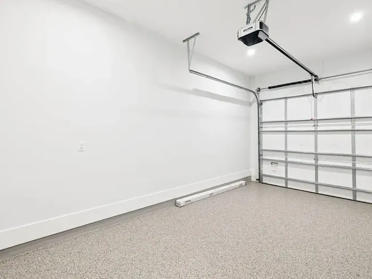 45 Grove Townhomes Pl #104 — Photo 31