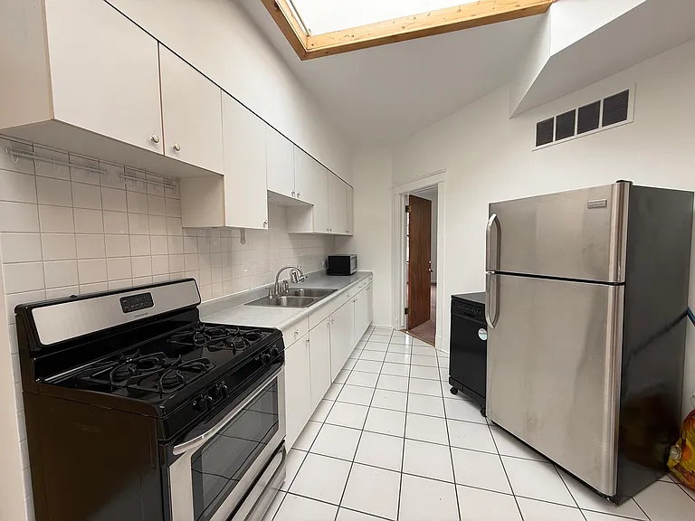 1524 W Jarvis Ave #2B — Photo 9