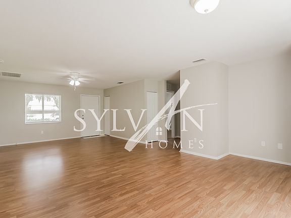 017-photo-living-room-11712457_09222022