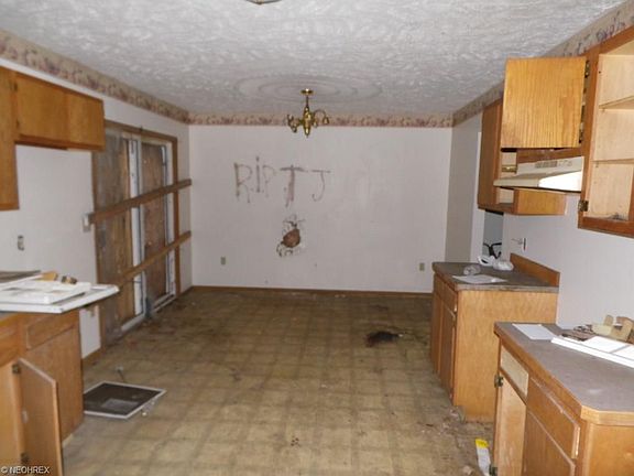 4th image of 460 Wildwood Ave