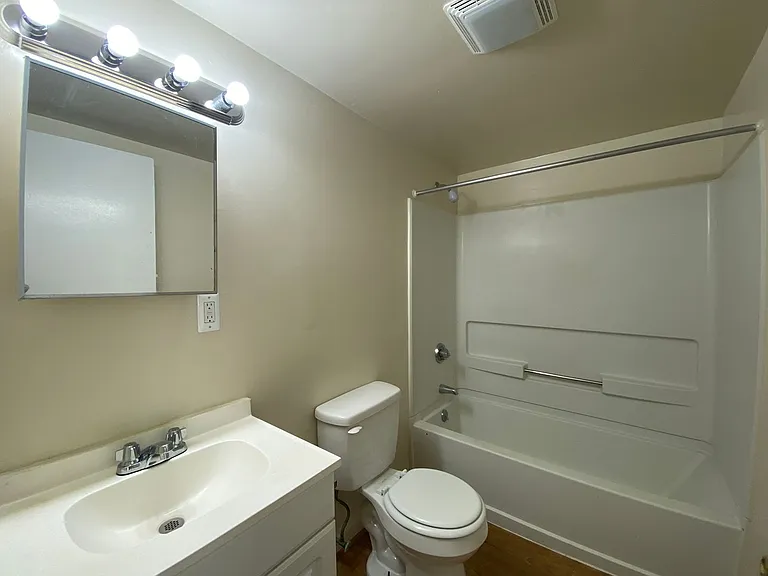 222 Division St #2 — Photo 17