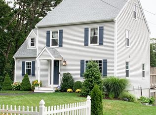 40 Carver Rd, Sagamore Beach, MA 02562