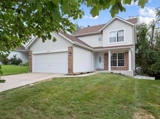 4926 High Crest Ct, Florissant, MO 63033