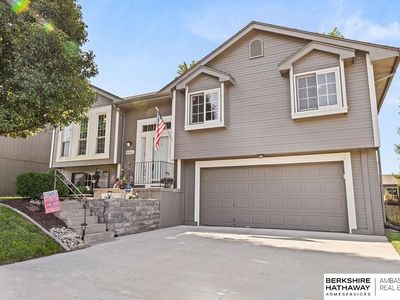 8461 Baker St, Omaha, NE, 68122