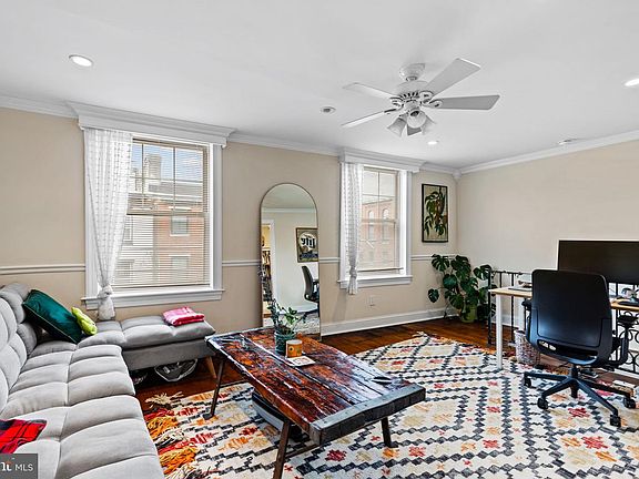 4th image of 402 Fairmount Ave