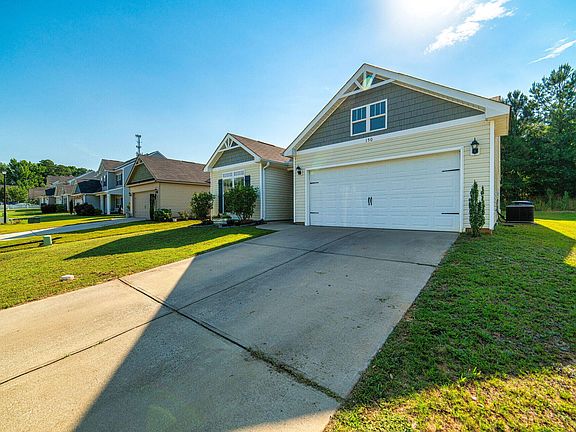 3rd image of 150 Bay Meadows Drive