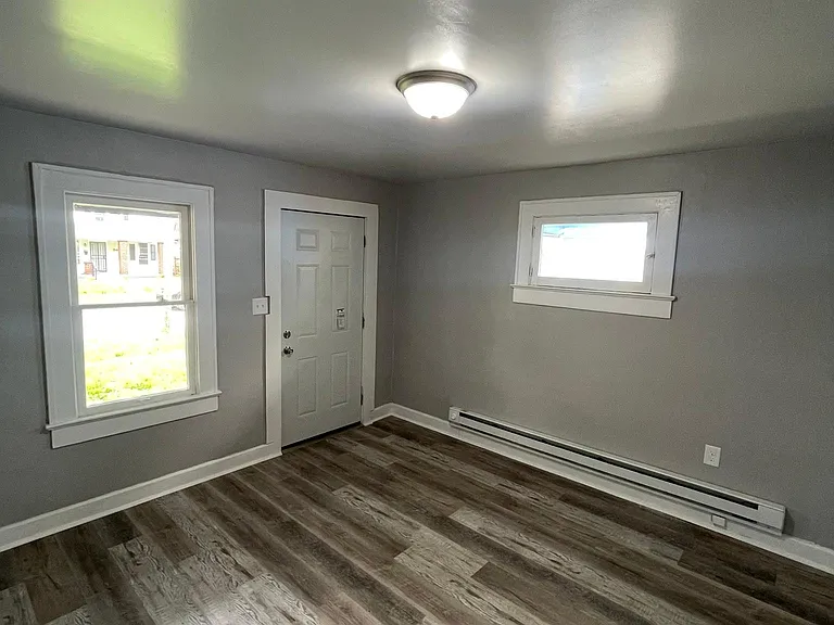 939 N Ewing St — Photo 8