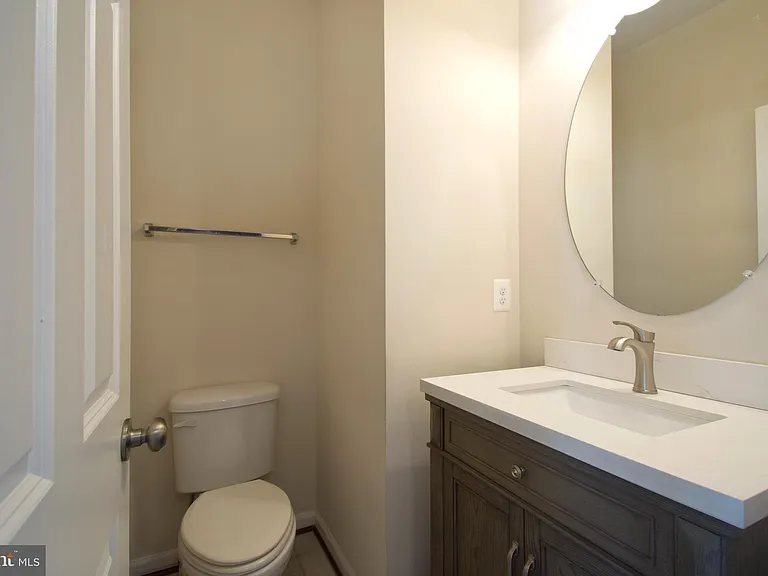 105 Gristmill Ct — Photo 15