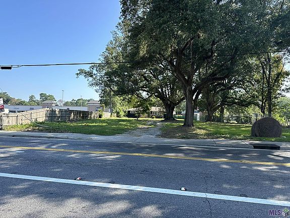 2nd image of 7391 Highland Rd
