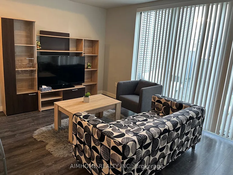 318 Spruce St #309 — Photo 15