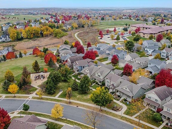 4th image of 630 Lone Oak Ln
