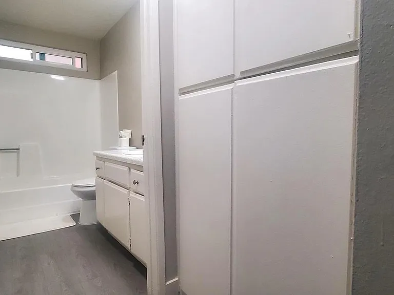 1628 W 218th St #3 — Photo 32