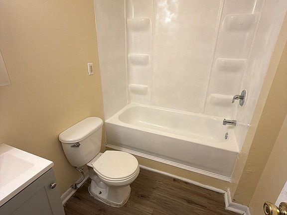 5th image of 923 Desoto St Unit 1