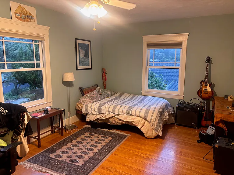 325 Berkeley Park Blvd — Photo 4