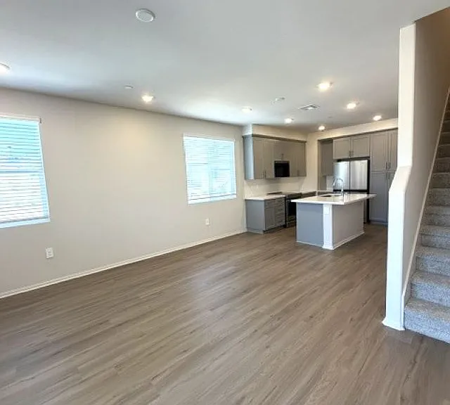 4731 Merida Way — Photo 33