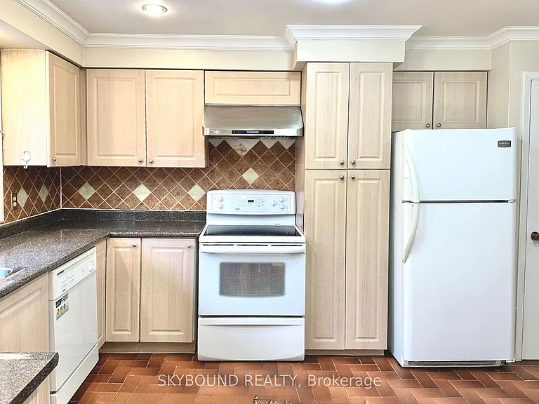 33 Yatesbury Rd #3 — Photo 3