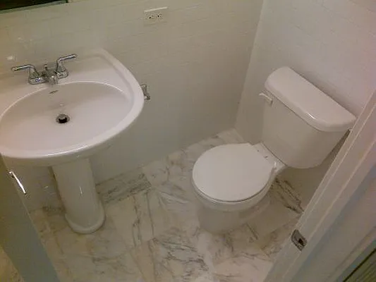 Rented by Icon Realty Management | media 11